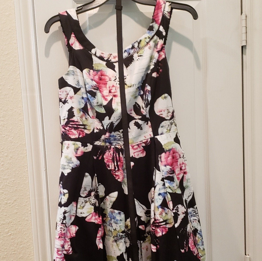 White House Black Market Dress Size 6